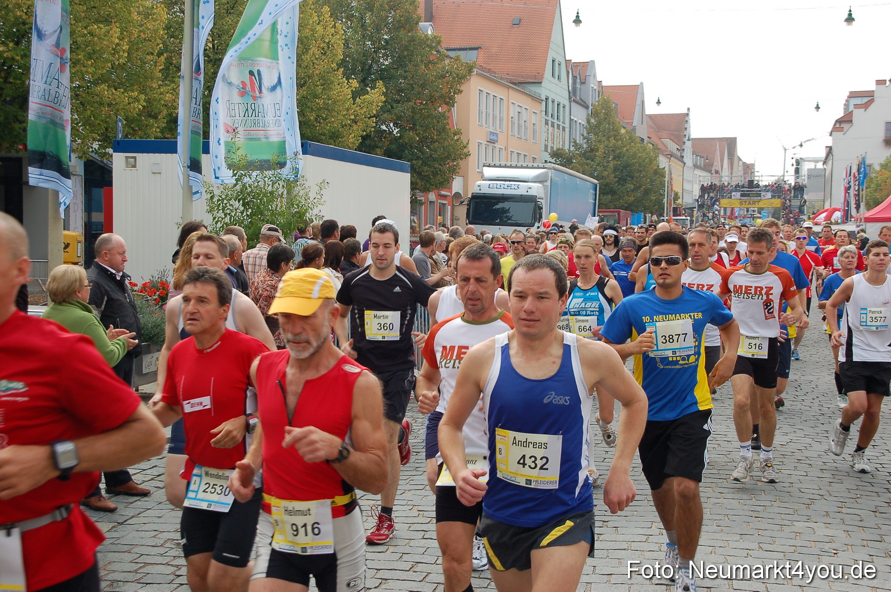 0021 Stadtlauf Neumarkt Unterer Markt 200909